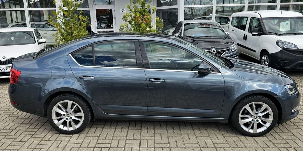 Skoda Octavia car play, nawigacja,grzane fotele, alu 17, tempomat