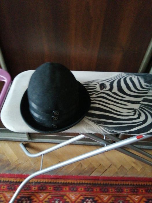 Жіночі капелюхи/фетровий , штруксовий/