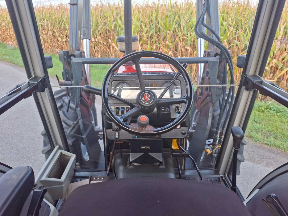 Massey Ferguson 390