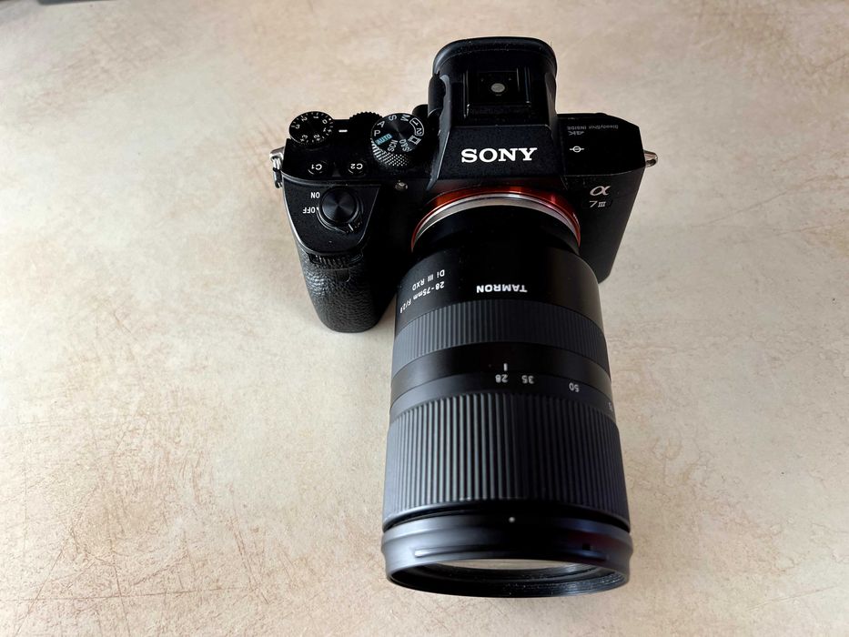 Sony a73 + Tamron 28-75 + Canon 50mm + Sigma 17-35 + Gimbal + Equipment (I Speak only English)