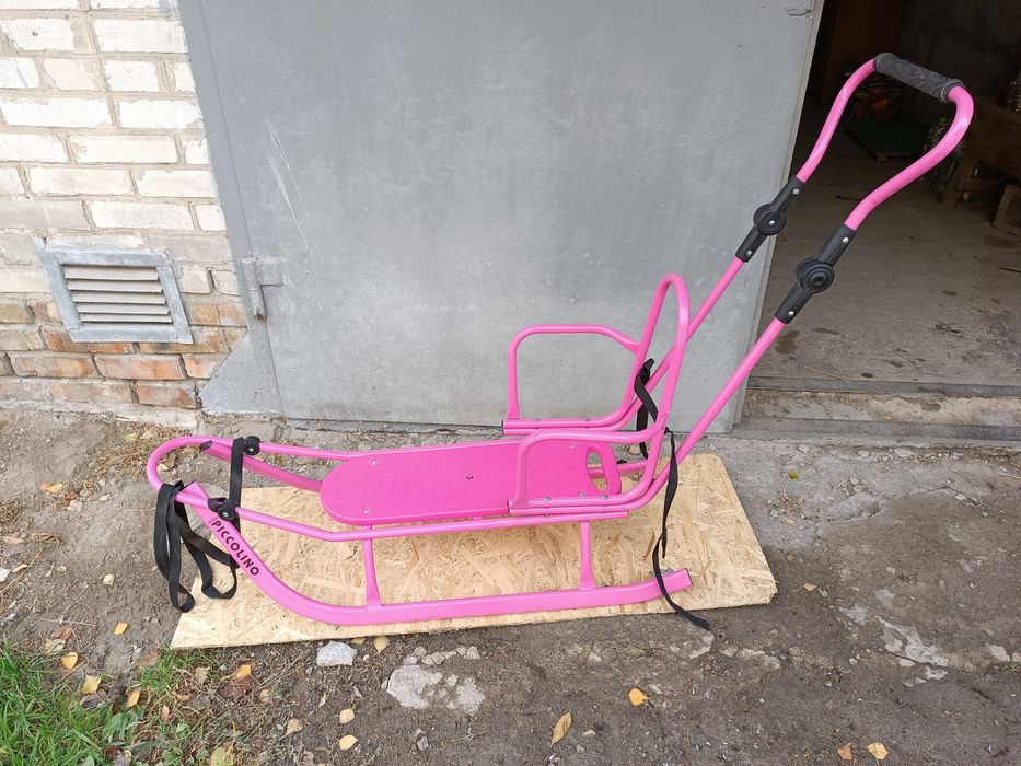 Продам санчата piccolino