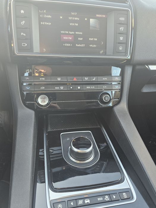 Jaguar F-Pace stan bardzo dobry