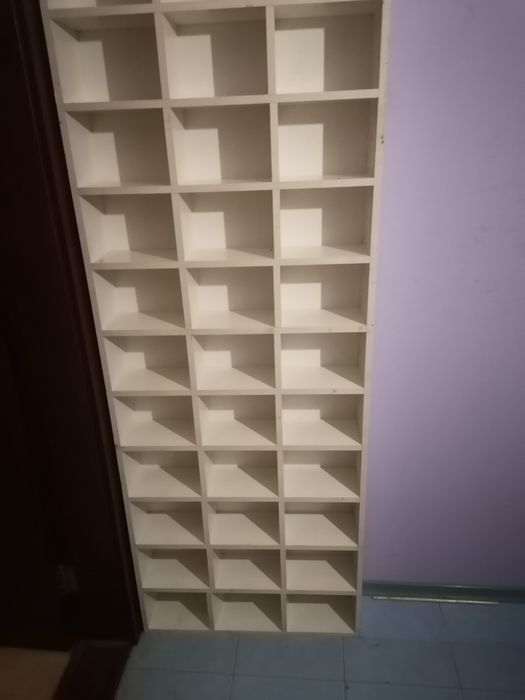 Стенд для товара (ячейки )