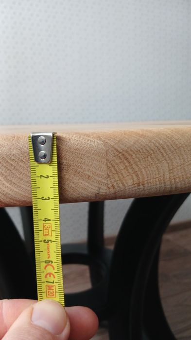 Стіл журнальний з дерева