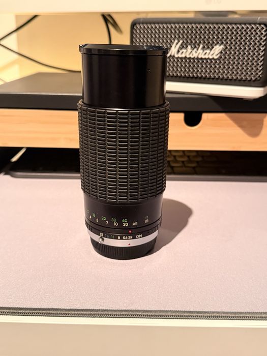 Tokura Auto Zoom MC 80–200mm f/3.9 – Olympus OM