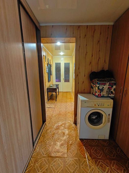 ПРОДАМ 2-ку по вул.Олімпійській 5 поверх в 9 поверх.будинку