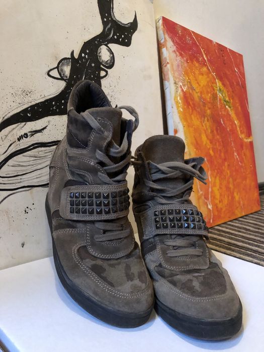 Женские ботинки