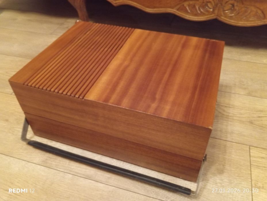 Gramofon retro UNITRA fonica WG 510 że zmieniarką płyt.