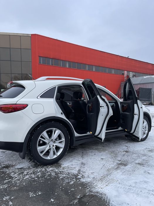 Инфинити QX-70 2015г 3.0 Дизель