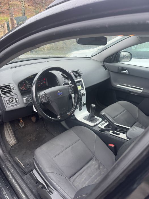 Volvo v50 Drive 2011