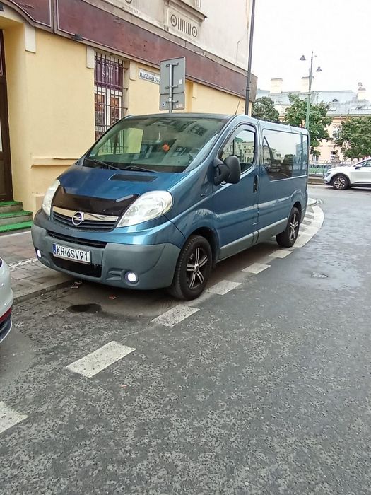 Opel vivaro  samochod opel vivaro  automat zadbany sprawny