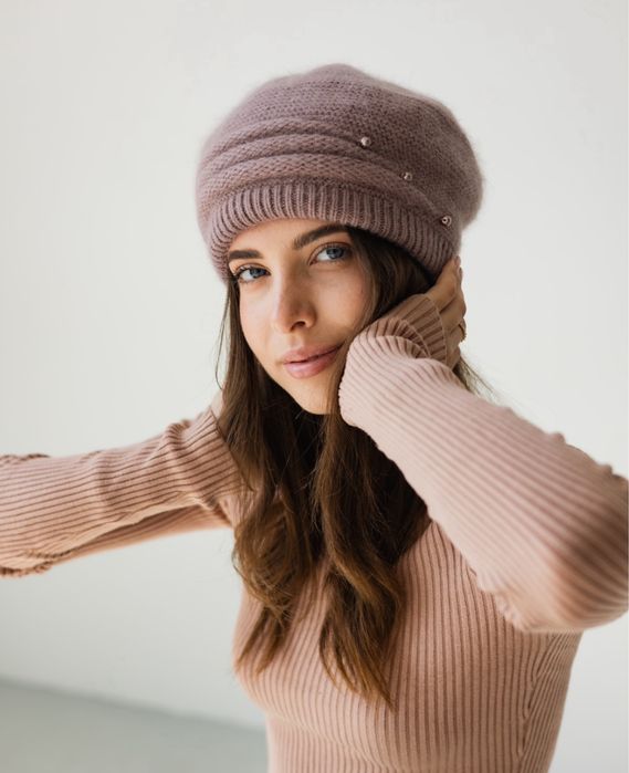 Жіночий ангоровий берет