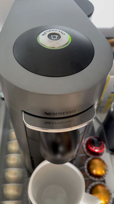 Maquina cafe Nespresso Vertuo Cinza + Gaveta Organizadora em Vidro