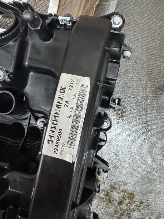 Клапанная крышка b58b30a