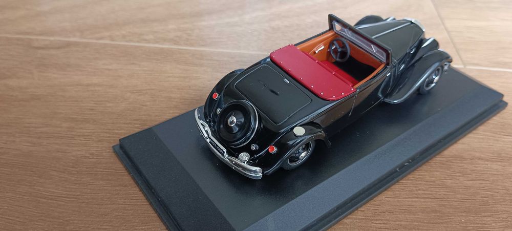 Citroen Traction 22CV Cabriolet 1/43  Norev