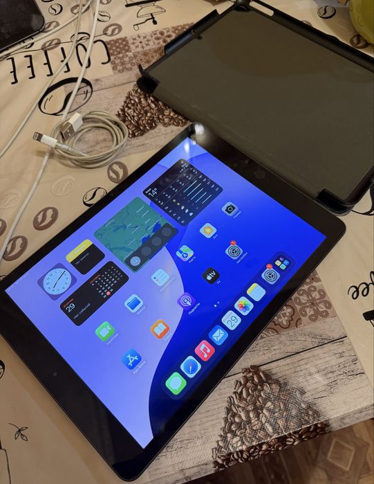 Apple iPad 7 gen 32 gb 10.2 Wifi Black Как новый