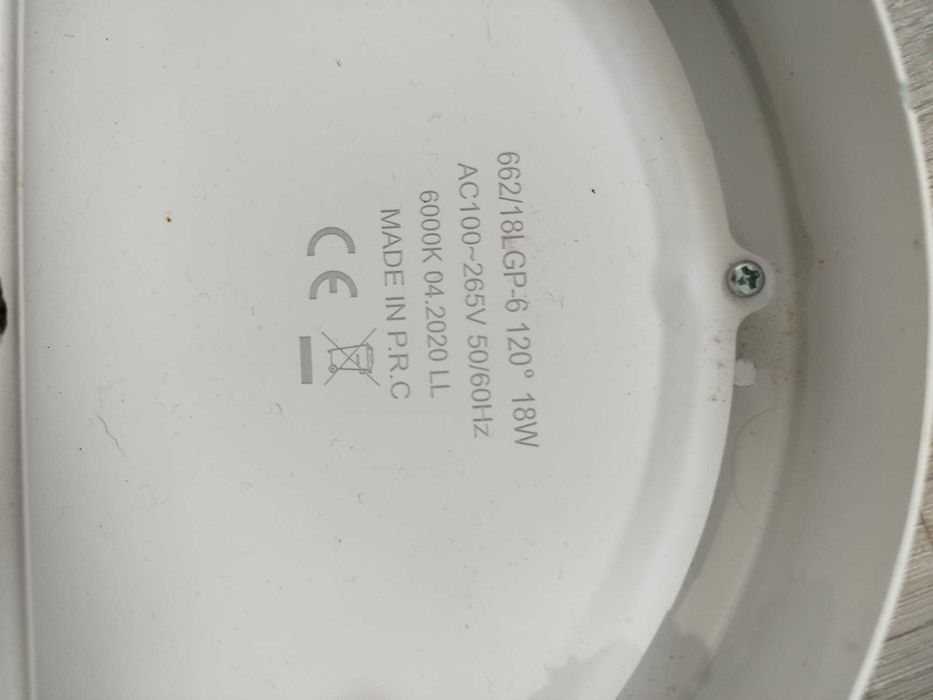 Candeeiro LED tecto/parede 22cm