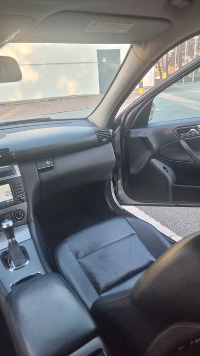 Mercedes C220 versao Avantgard 150cv ano 2095
