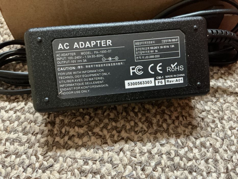 Продам новий адаптер 16v 3 A