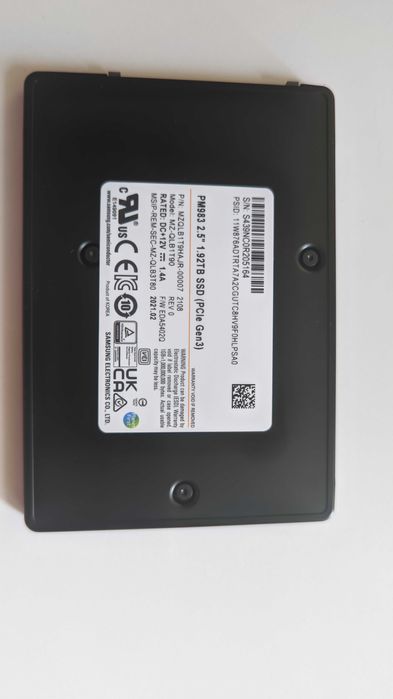 SSD Samsung для сервера 1.9TB U.2 NVMe 4xPCIe 3.0 PM983 Enterprise