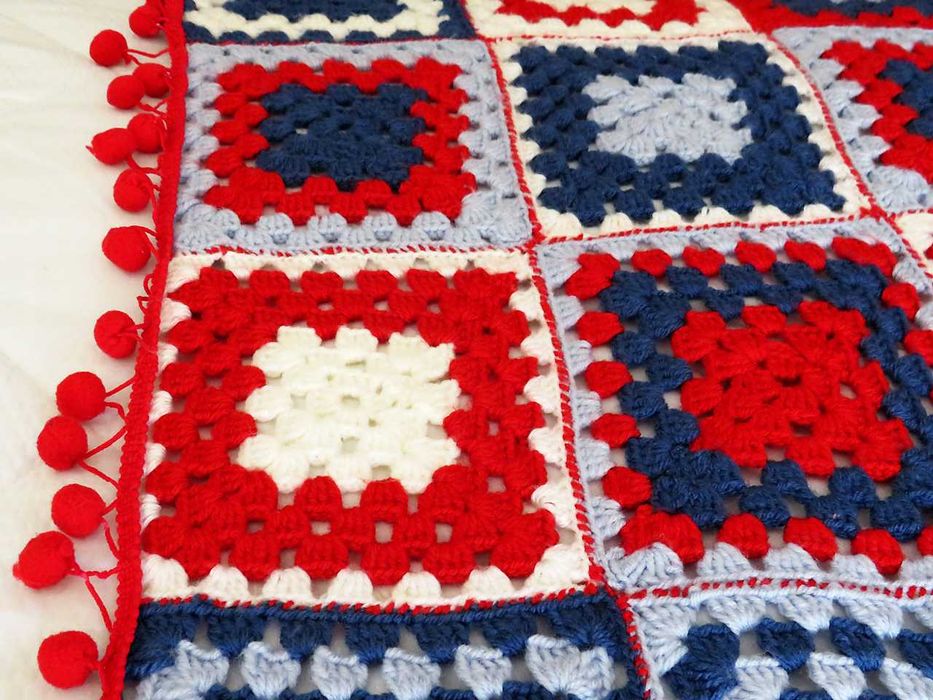 Manta colorida feita à mão