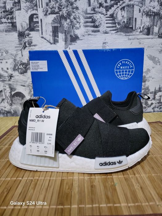Оригінальні кросівки Adidas