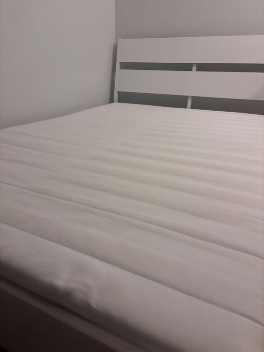 Cama de corpo e meio 140x200