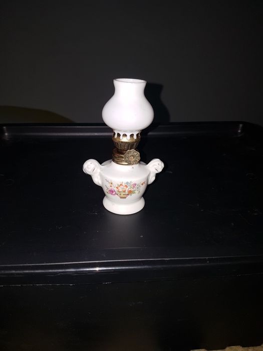 Mini lâmpada a petróleo de loiça