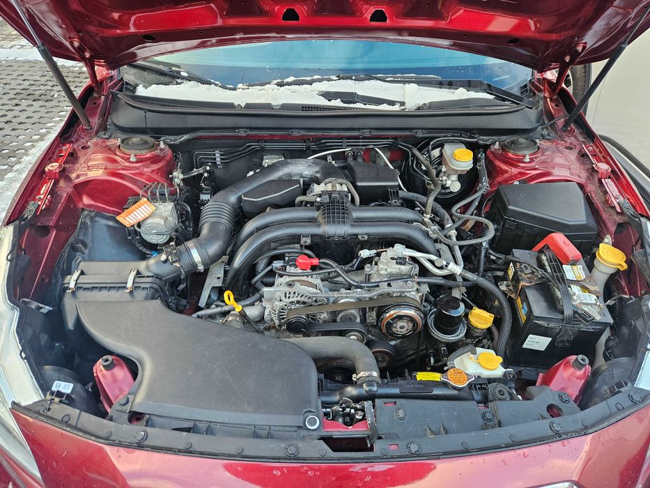 Subaru Legacy 2.5 бензин, АКПП полный привод.