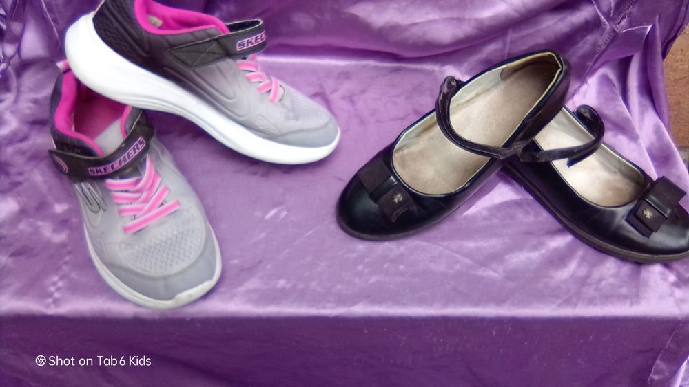 Обувь для девочки в норм состоянии 35 размер.