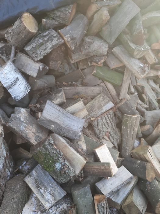 Drewno opałowe, suche, rąbane