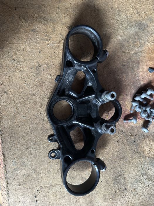 Траверса верхня Honda cbr 1000 rr 2008-2016