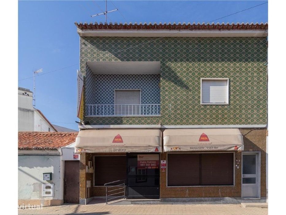 Prédio Com Restaurante + T4 | Rentabilidade Elevada | Pronto A Expl...