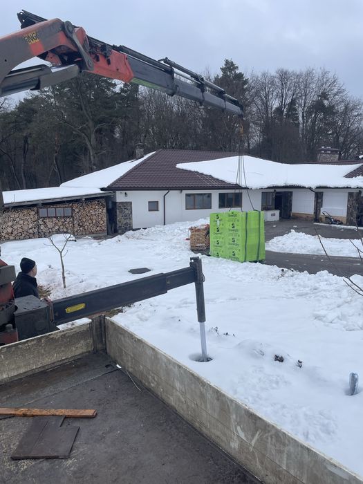 Послуги маніпулятора та вишки доставка та продаж цегли блоків