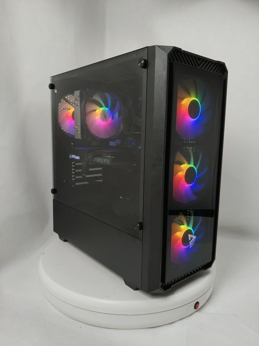 Komputer Gamingowy Ryzen 7 7800X3D,RTX 5070,32 GB,SSD,Win 11