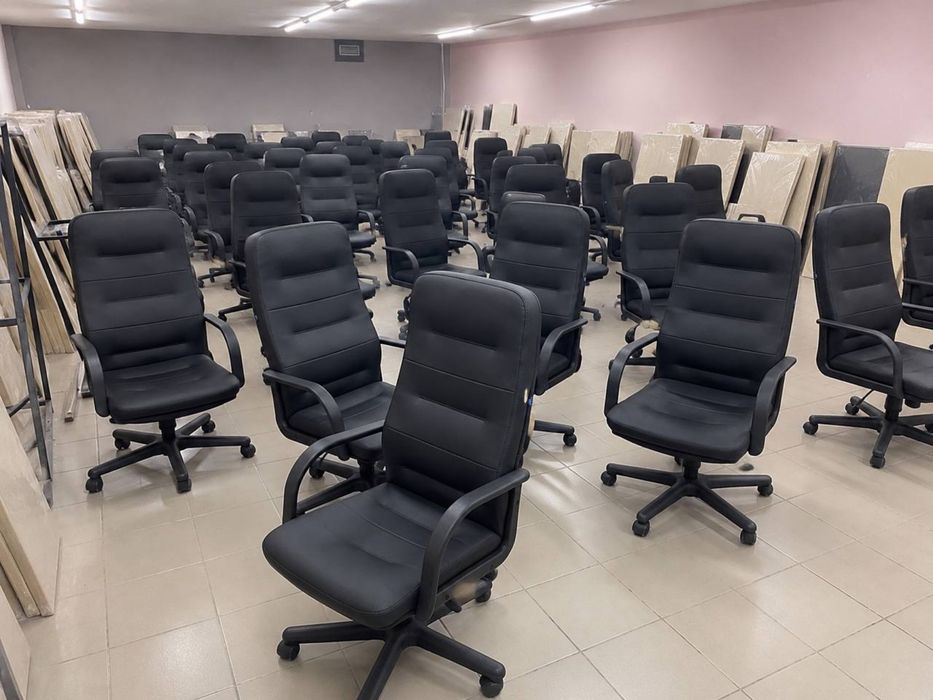 РАСПРОДАЖА мебели тумбы столы кресла диваны стулья шкафы