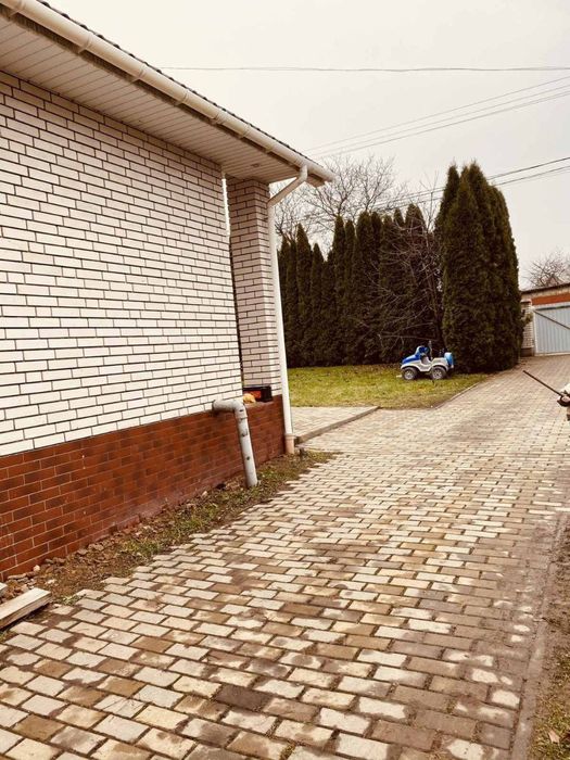 Здається частина будинку на Старому Місті.