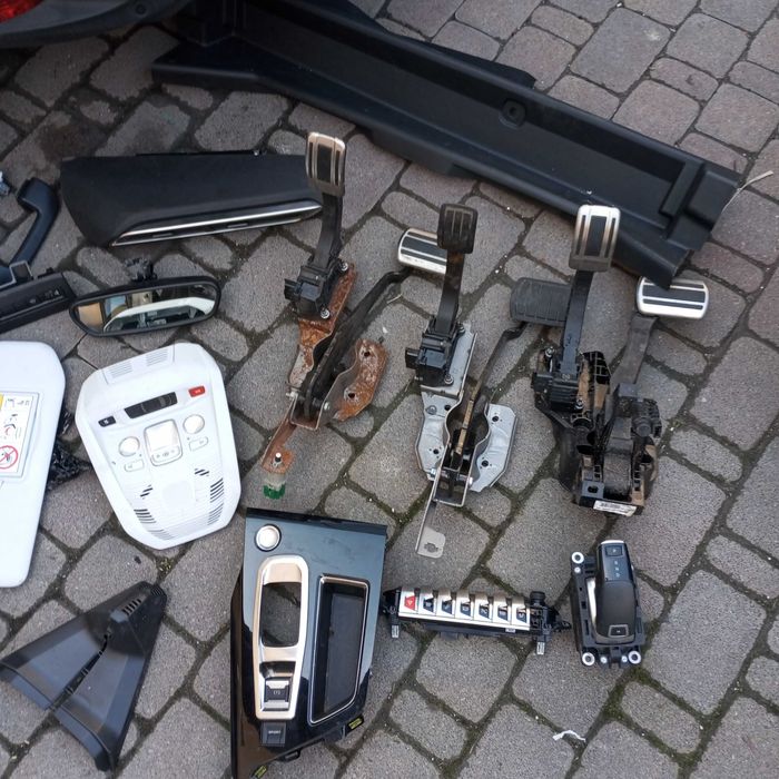 Peugeot 3008 II ,5008 II plastiki wnętrza