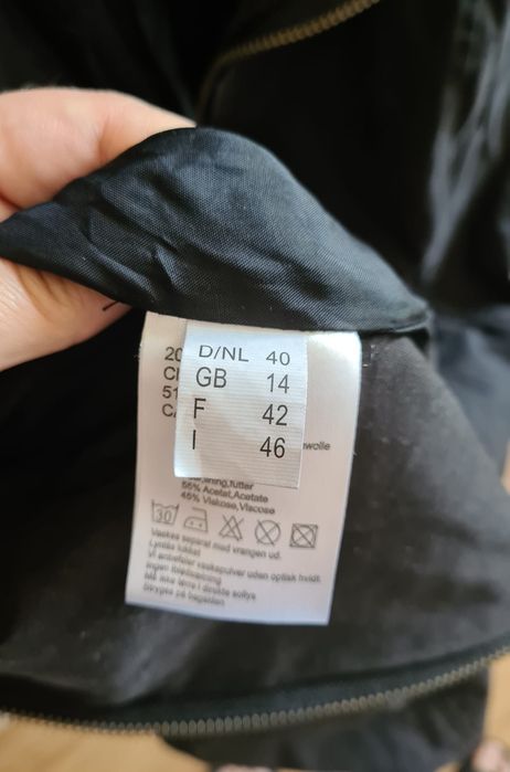 Claire .dk sukienka czarna 40 biurowa L casual codzienna skandynawska