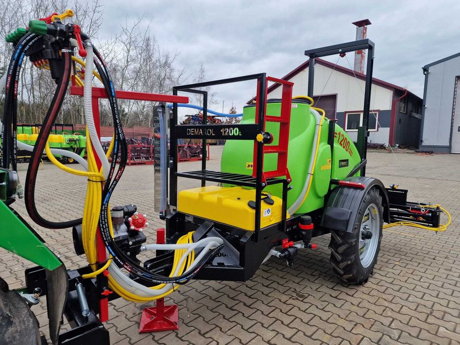Opryskiwacz ciągany 1200l Demarol