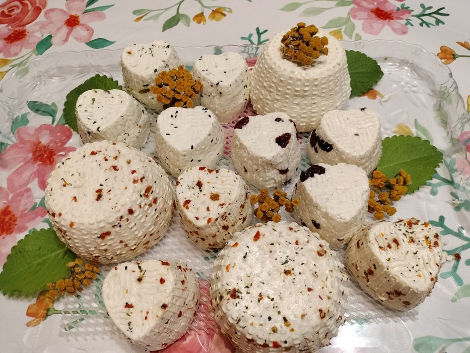 Kozie mleko,twaróg,ser typ koryciński,serowatka kozia