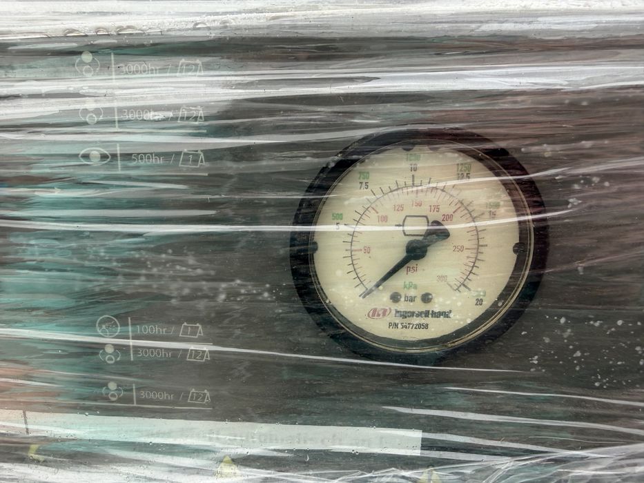 Kompresor przemysłowy 30kv 30kw ingersoll Rand