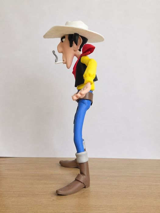Boneco Lucky Luck 29 cm