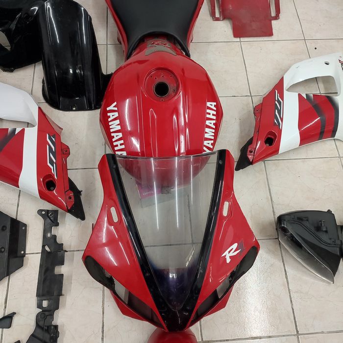 Peças para Yamaha YZF R1 modelo 00-02