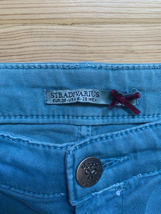 Krótkie spodenki Stradivarius