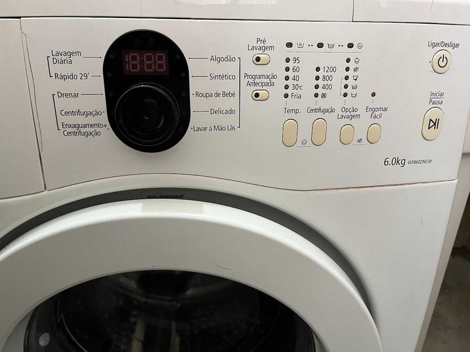 Máquina de lavar roupa