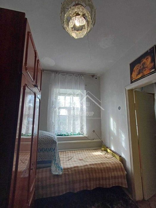 Продаж будинку в центрі села Веселе 20 км від Социка.