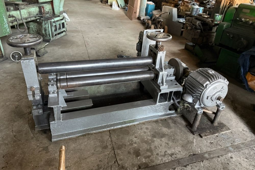 Вальцы 1100 мм трех валковые