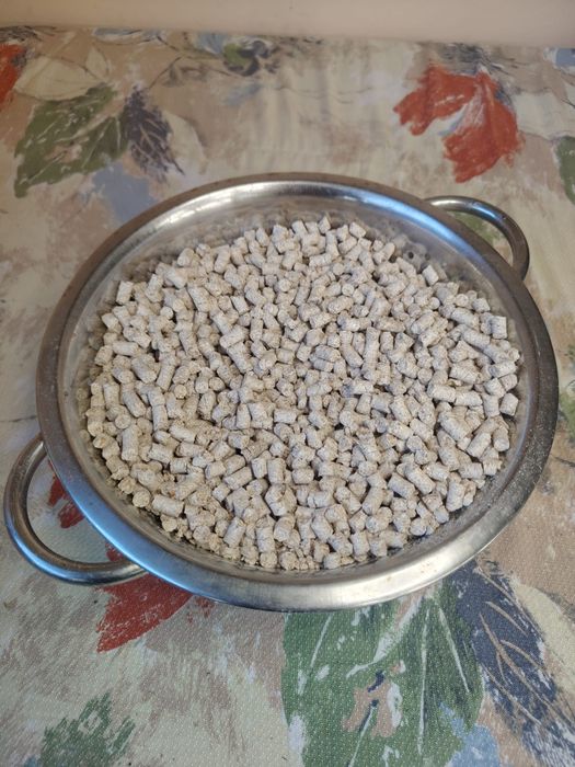 Naturalna mieszanka zbóż – granulat pelet 6 mm | Lokalnie | Wysyłka 25