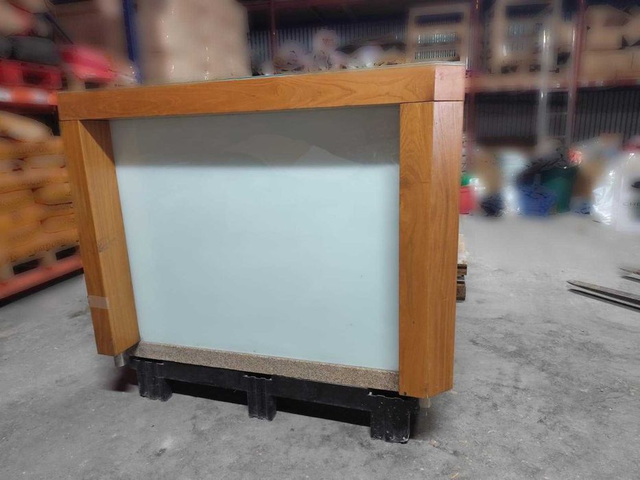 Balcão em Madeira de Loja